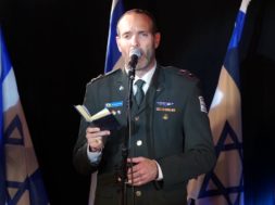 אל מלא רחמים לחללי מערכות ישראל – שי אברמסון ומקהלת הרבנות הצבאית | El Male Rachamim – Shai Abramson